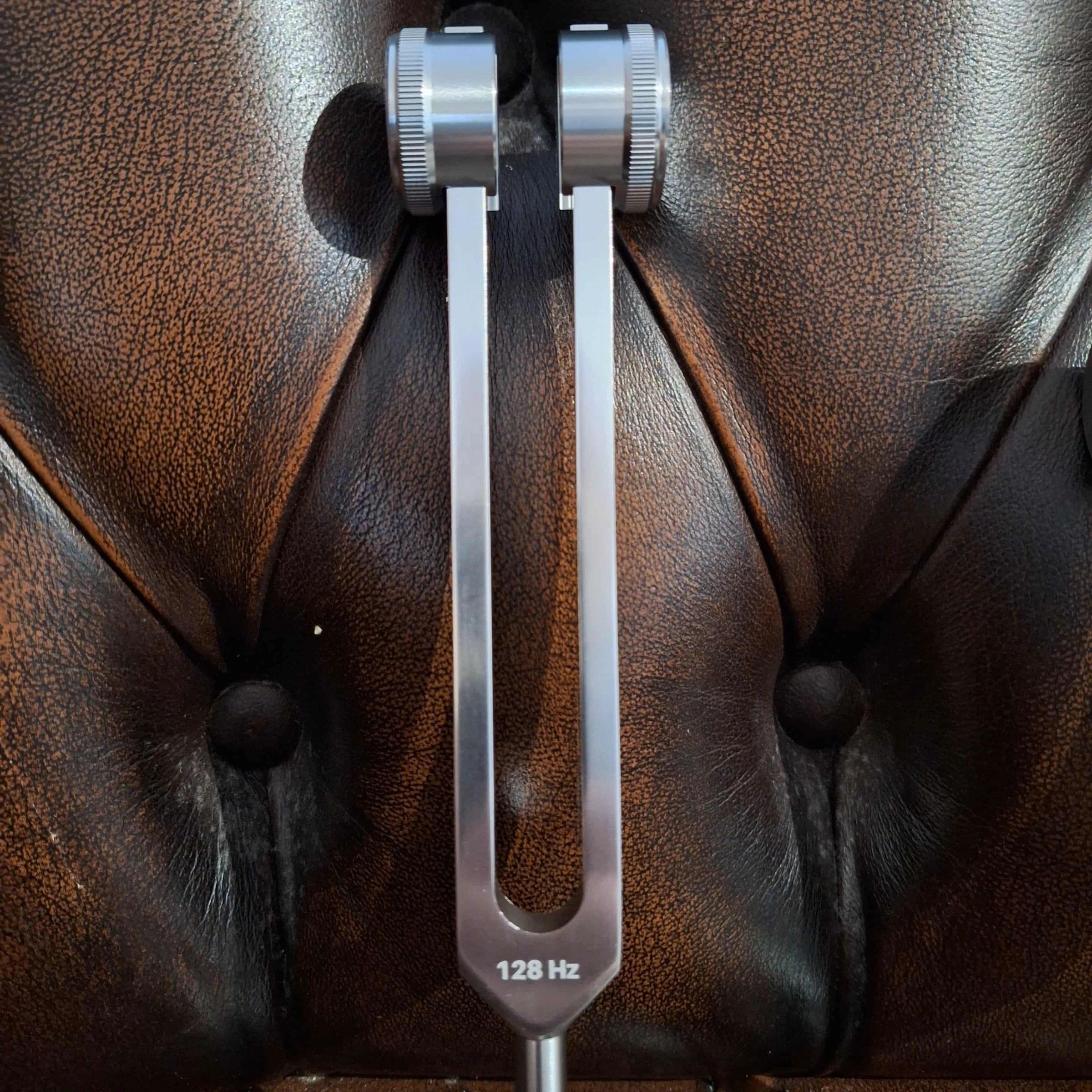 Set of 3 aluminum tuning forks + hammer + storage bag 🎵 – photo 5